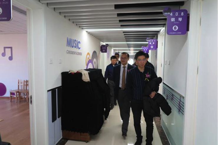 音乐之声暖寒冬 AG真人乐器捐赠爱心行动走进中国儿童中心艺术宫